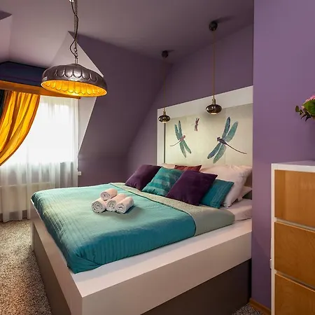 Lovely - Truhlarska Prague