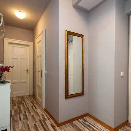 Lovely - Truhlarska Apartmán