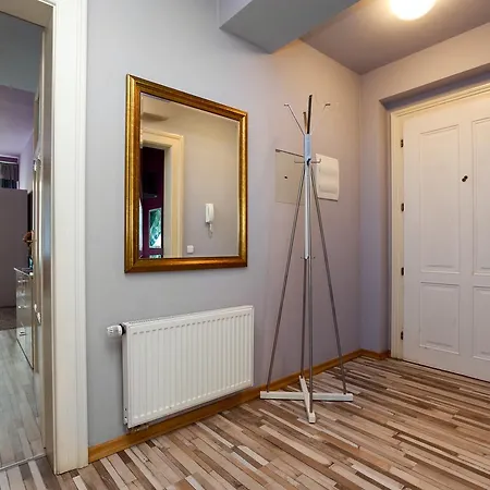 Lovely - Truhlarska Apartmán *