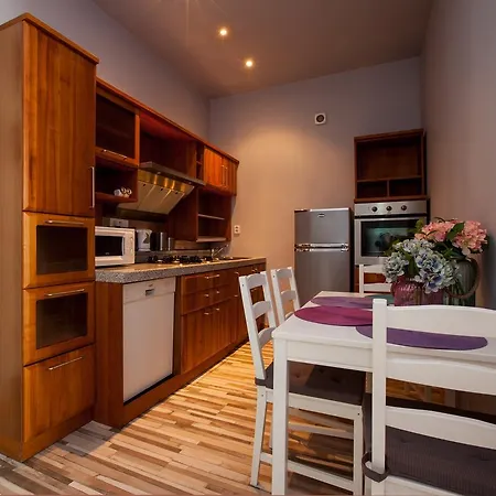 Lovely - Truhlarska Apartment Prague
