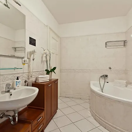 Lovely - Truhlarska Apartmán