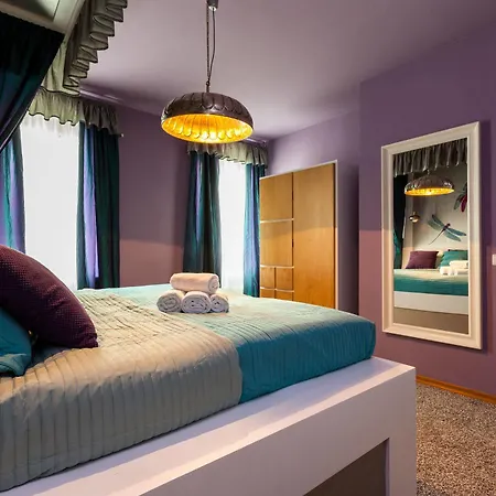 Lovely - Truhlarska Apartmán